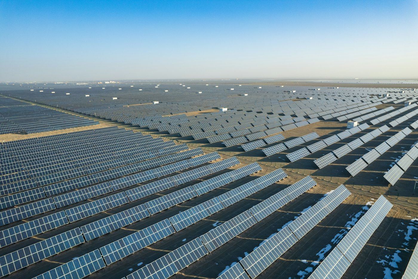 Vista aérea de usina solar